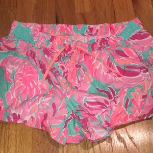 Lilly Pulitzer Luxletic Shorts Size Medium